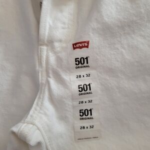 NWT Levi's